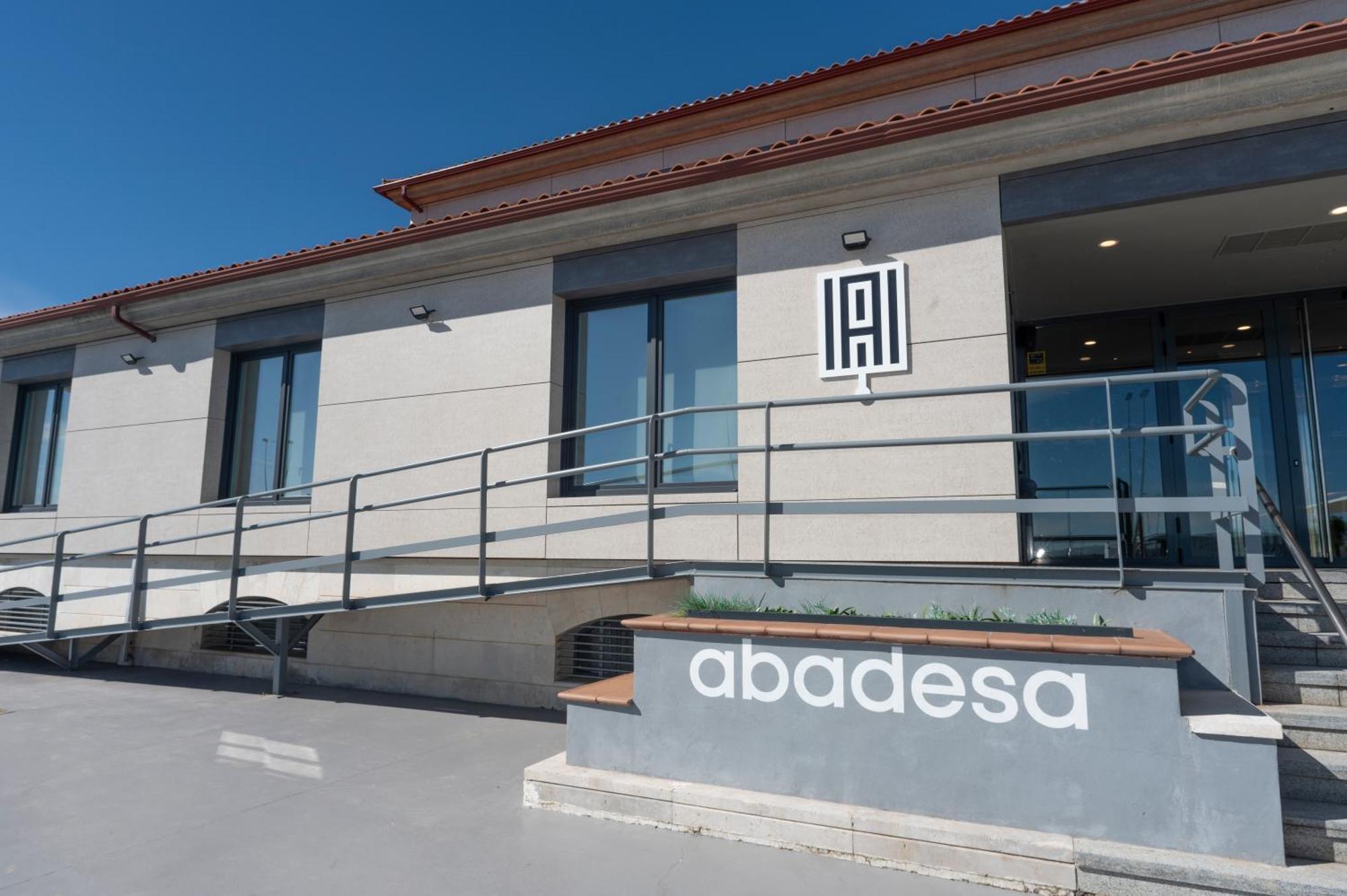Restaurante Hotel Abadesa Villagonzalo Pedernales Exterior photo